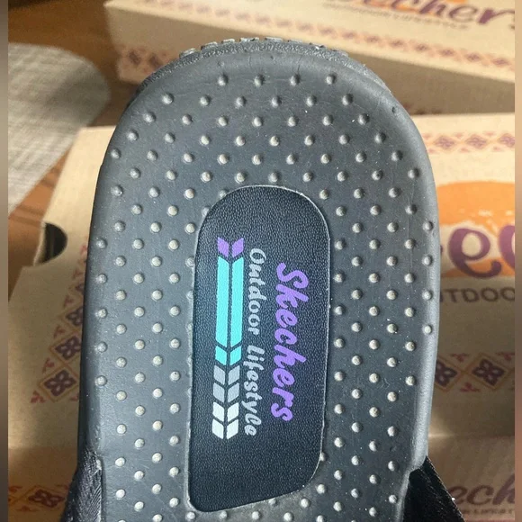Like new Skechers Black Outdoor Sandals - Picture 3 of 11